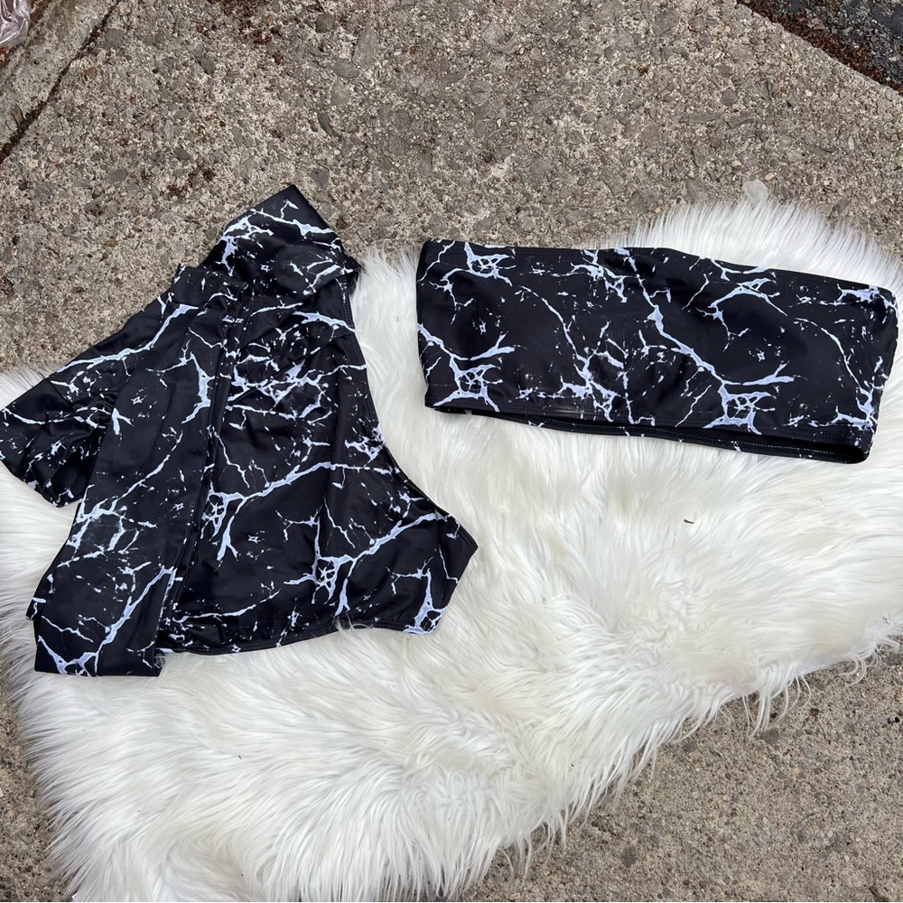 SHEIN Black and White Marble Strapless Bikini